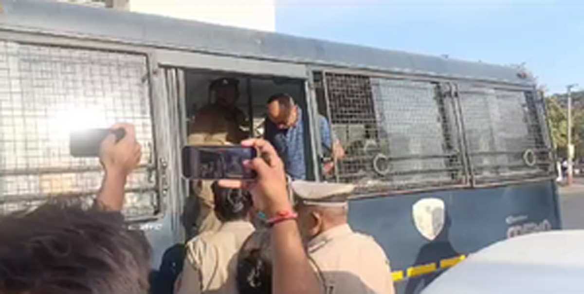 पूर्व आईपीएस अधिकारी संजीव भट्ट को 20 साल की कैद, दो लाख रुपये का जुर्माना